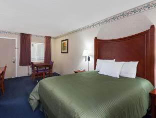 Travelodge By Wyndham Orange County Airport/ Costa Mesa Rum bild