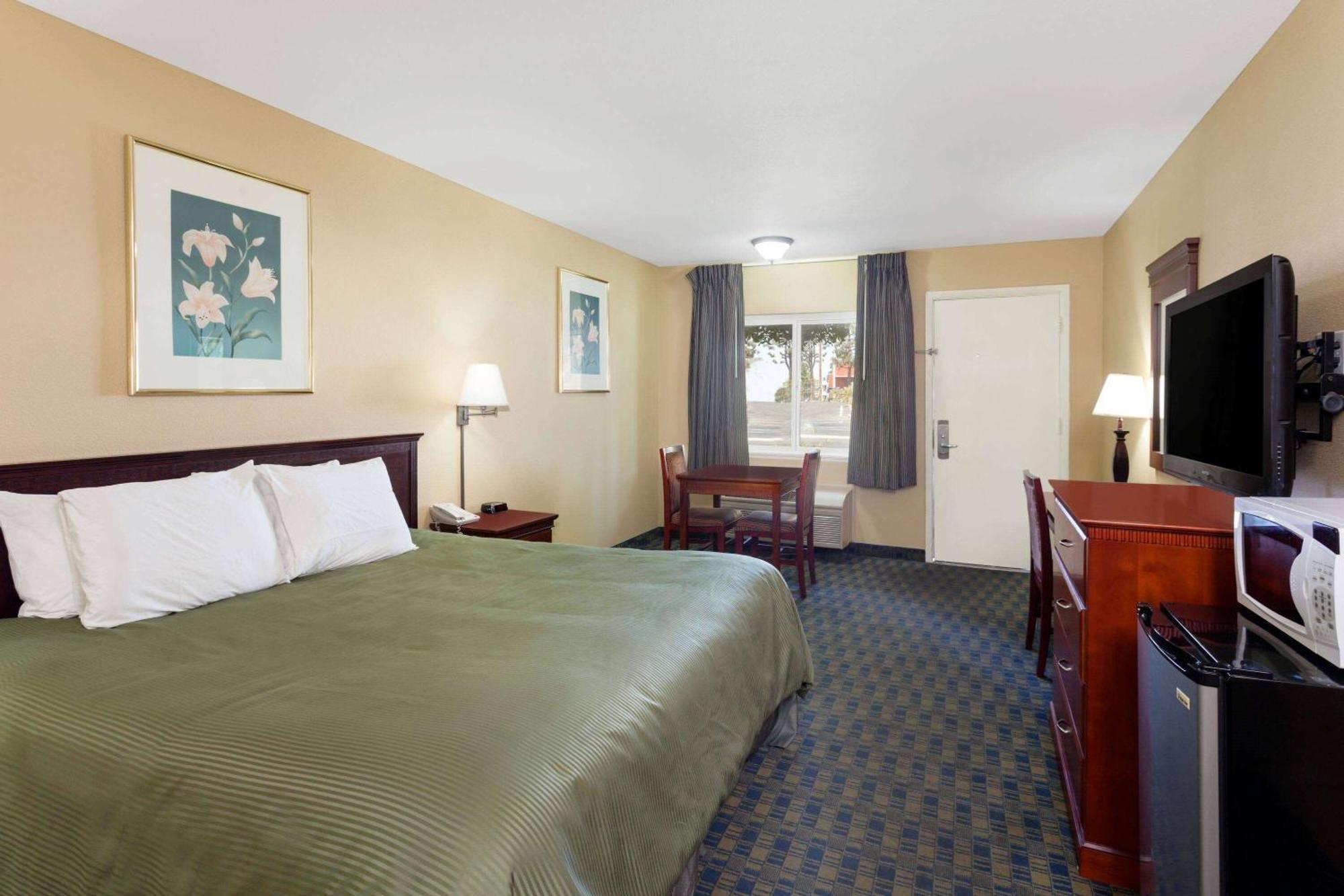 Travelodge By Wyndham Orange County Airport/ Costa Mesa Exteriör bild